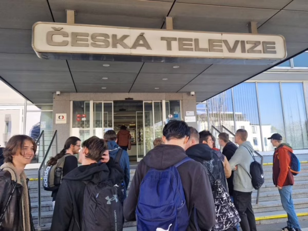 3.B v&nbsp;České televizi: Zákulisí, studia i&nbsp;Marek Lambora